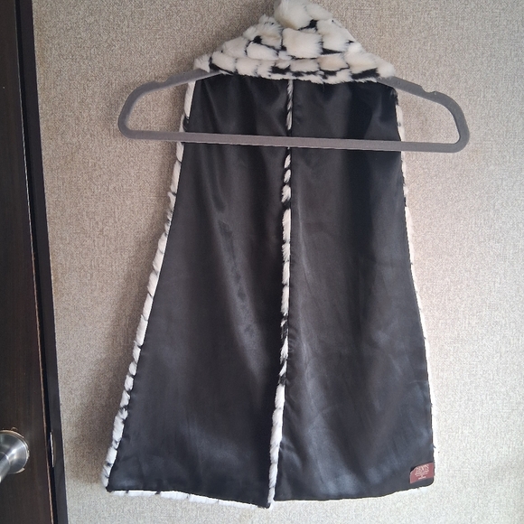 Fur Scarf Black And White DENTS Est. 1777 England Classy Winter - Picture 4 of 4